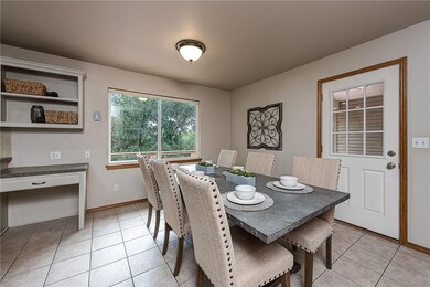 Walk out kitchen/dining to back deck