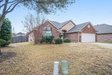 924 Rock Ridge Ct, Hurst, TX 76053 - photo 2