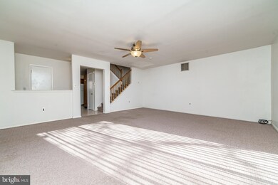 28 Wyndmoor Dr, Hightstown, NJ 08520 - photo 6