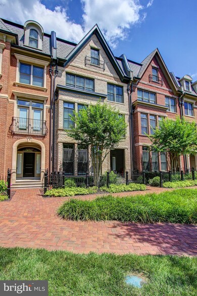 10835 Symphony Park Dr, North Bethesda, MD 20852 - photo 2