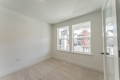 1029 N 3620 W unit 267, Lehi, UT 84043 - photo 2