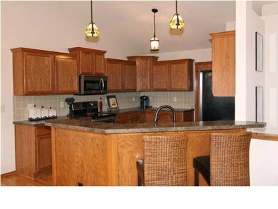 HANDY BREAKFAST BAR