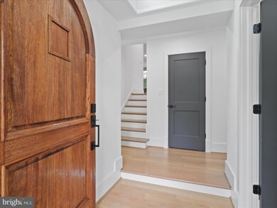 2520 N Vernon St, Arlington, VA 22207 - photo 5