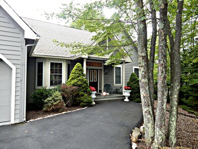 743 Pinecrest Dr, Pocono Pines, PA 18350 - photo 4