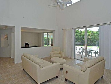 1054 Laguna Springs Dr, Weston, FL 33326 - photo 3