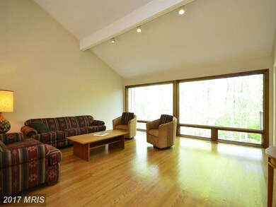 12432 Goldfinch Ct, Potomac, MD 20854 - photo 3