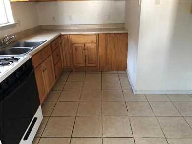 2713 Idalia Ave unit B, El Paso, TX 79930 - photo 5