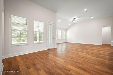 Florida_Bradley_L-010