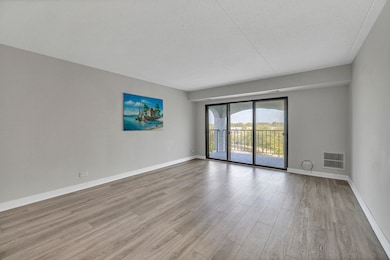 Plum Creek unit 410, Wheeling, IL 60090 - photo 5