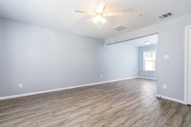207 N Poplar St unit D, Tomball, TX 77375 - photo 5