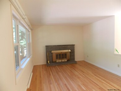3 Maywood Dr, Schenectady, NY 12302 - photo 2
