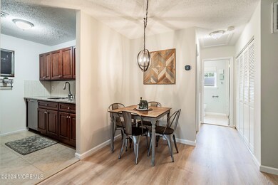 69 Arlington Ct unit 13, Holmdel, NJ 07733 - photo 5