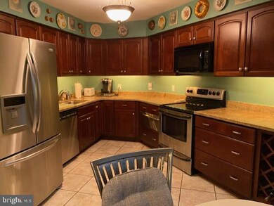 3041 Fallstaff Rd unit 205D, Baltimore, MD 21209 - photo 4