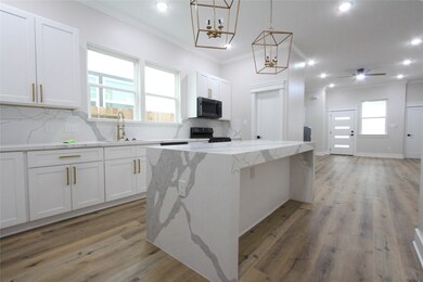 7410 Cora St, Houston, TX 77088 - photo 7