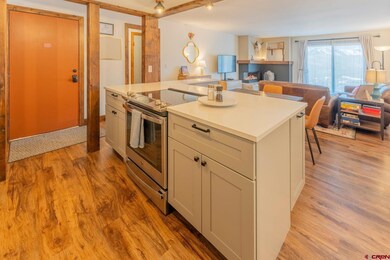 The fresh Corian solid surface countertops show of