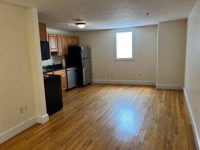 144 Washington St unit 3, Peabody, MA 01960 - photo 2