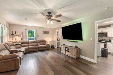 008_720_cardinal_rd_se_0001