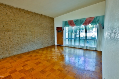 3054 N. Peninsula-35