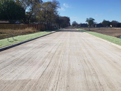 511 Phillips St, Cleburne, TX 76033 - photo 4