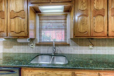 1300 S 29th St, Broken Arrow, OK 74014 - photo 7