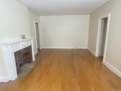292 Main St unit 1D, White Plains, NY 10601 - photo 5