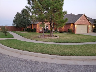 1812 Alexander Way, Yukon, OK 73099 - photo 2