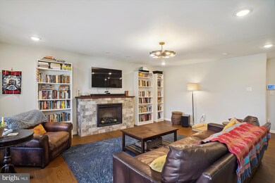 17 Homecrest Ct, Silver Spring, MD 20906 - photo 4