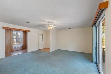 06_228WeedPatchDr_2009_FlexMLS800x600_80