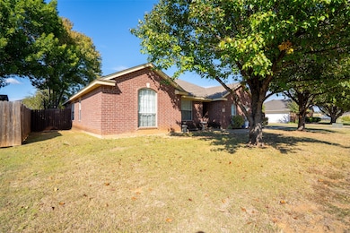 2924 Meandering Way, Granbury, TX 76049 - photo 3