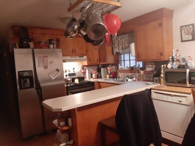 76 Rosewood Ave, Billerica, MA 01821 - photo 5