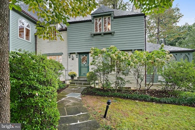 3112 Rolling Rd, Chevy Chase, MD 20815 - photo 2