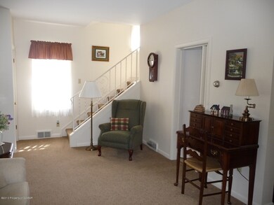 109 E Vaughn St, Kingston, PA 18704 - photo 6