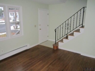 5 Cindy Lee Ct, Latham, NY 12110 - photo 4