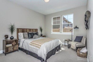 689 NE Isabella Ln, Bend, OR 97701 - photo 6