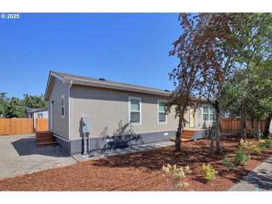 498 Moffit Ln, Springfield, OR 97477 - photo 2