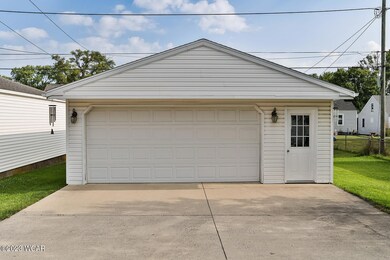 638 W Ashton Ave -8