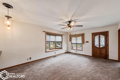 717 E Williams St, Ottumwa, IA 52501 - photo 5