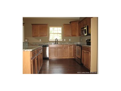 1002 Charlet Ridge Dr, Floyds Knobs, IN 47119 - photo 7