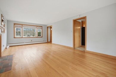 215 Pine Ln, Wethersfield, CT 06109 - photo 7