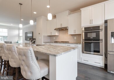 3733 Powell Ln, Falls Church, VA 22041 - photo 7