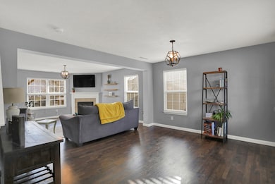 847 Pine Lake Dr, Greenwood, IN 46143 - photo 7