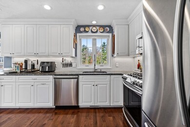 28 Essex Cir unit 10, Raynham, MA 02767 - photo 5