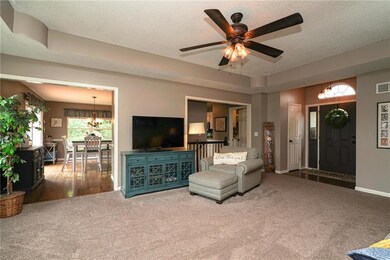 1102 White Oak Ct, Raymore, MO 64083 - photo 5