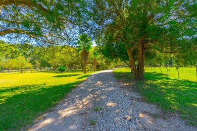 1372 County Road 377, Cleveland, TX 77327 - photo 6