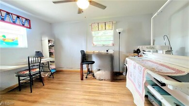 118 E 6th St, Williamstown, WV 26187 - photo 7