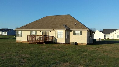 412 Donovan Cir, Harrodsburg, KY 40330 - photo 5
