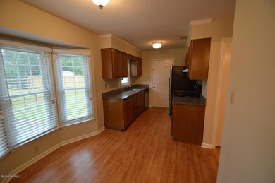 122 Carriage Dr, Jacksonville, NC 28546 - photo 4