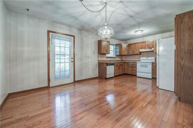 108 Timber Creek Cir, Lansing, KS 66043 - photo 6