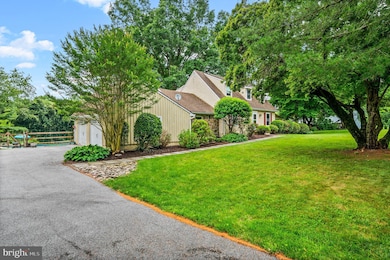 936 Unionville Wawaset Rd, Kennett Square, PA 19348 - photo 3