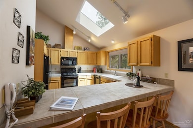 17922 Sandtrap Ln, Sunriver, OR 97707 - photo 2